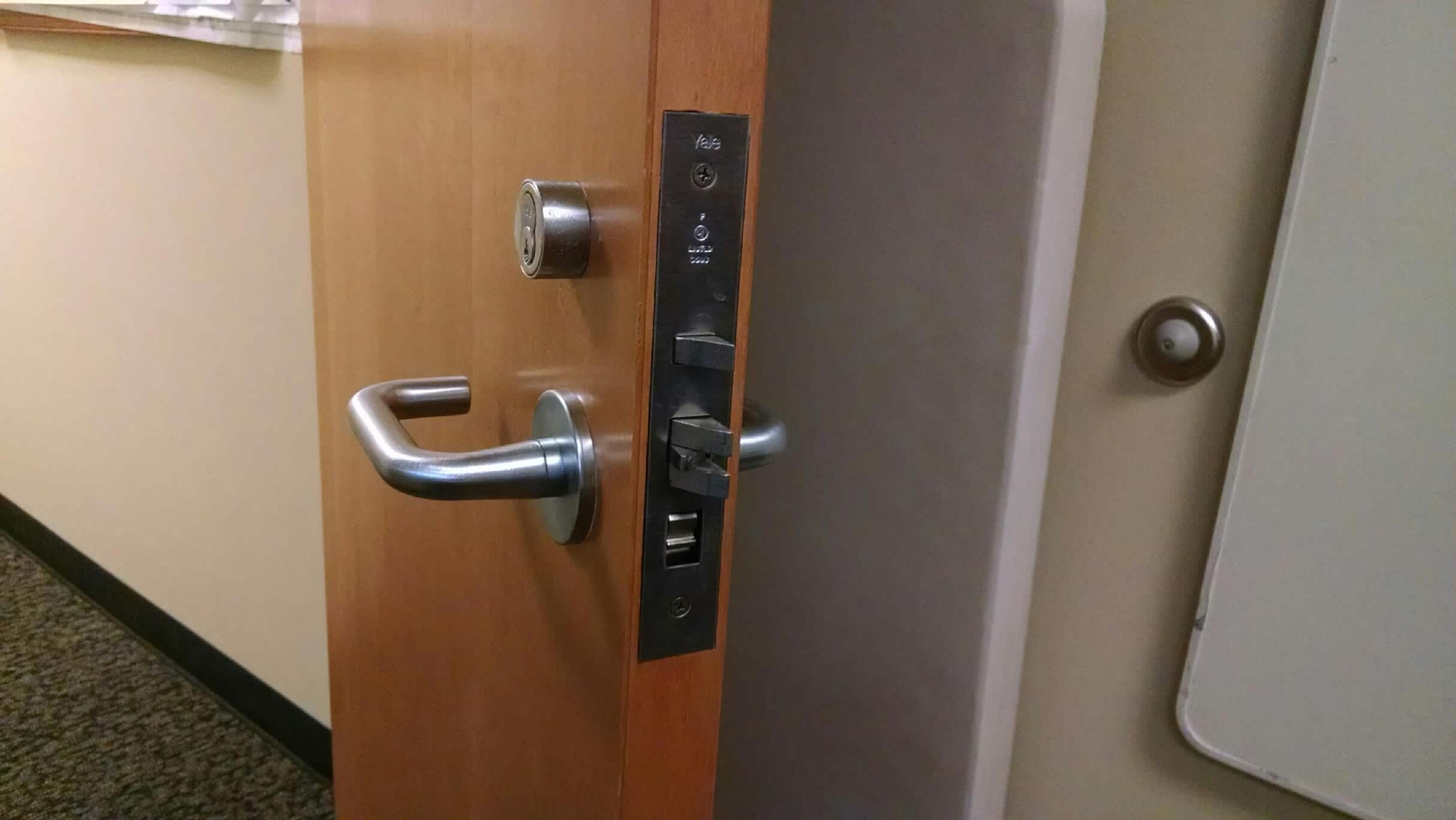 schlage keypad lock not locking
