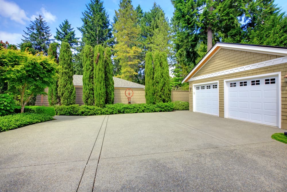 Signs It Is Time to Get New Residential Garage Doors in Seattle