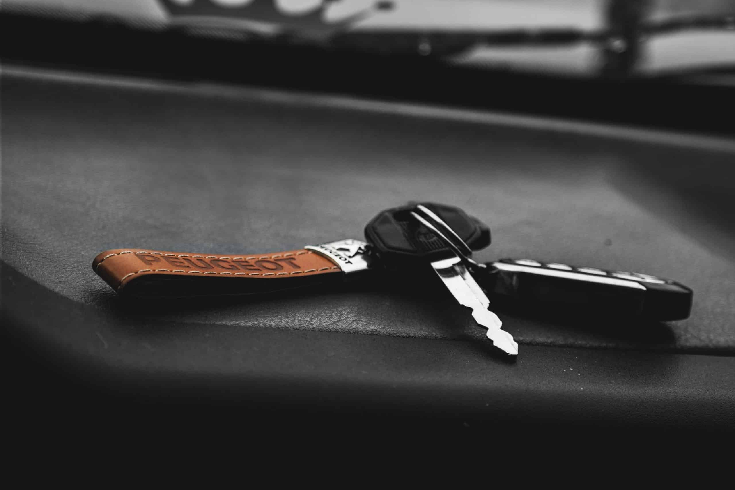 What Does a Mobile Auto Locksmith Do?
