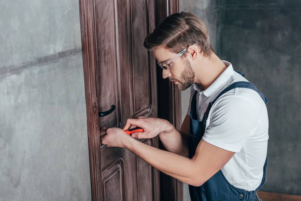 Why Should I Hire A Licensed Locksmith?